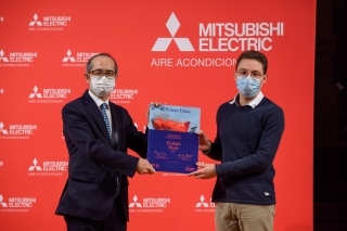 佐藤総領事とエウダルド・ブッフ氏