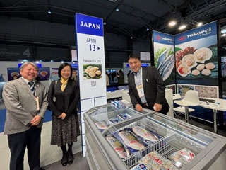 La Cónsul General en Seafood Expo