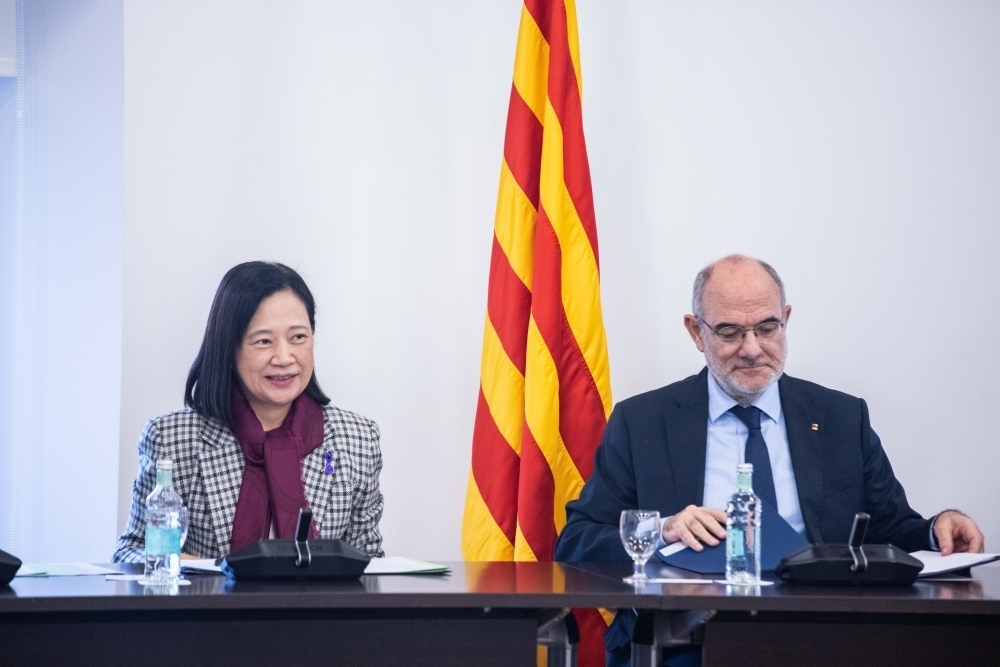 La Cónsul General Shikata y el Conseller Duch en la 14ª Reunión Plenaria del Plan Japón del Gobierno de Cataluña