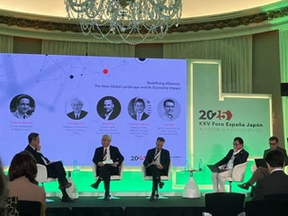 Varios ponentes de la charla Redefining Aliances: The new Global Landscape and its Economic Impact