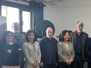 La Cónsul General y la Cónsul General Adjunta junto a autoridades de Gratallops