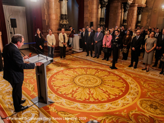 Representantes del cuerpo consular acreditado en Barcelona y diversas autoridades institucionales.
