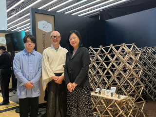 La Cónsul General Shikata con el maestro de ceremonia de te Souryou Matsumura y el arquitecto Takaaki Fuji