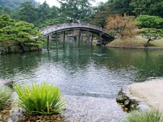 Jardín japonés Ritsurin-koen de estilo clásico